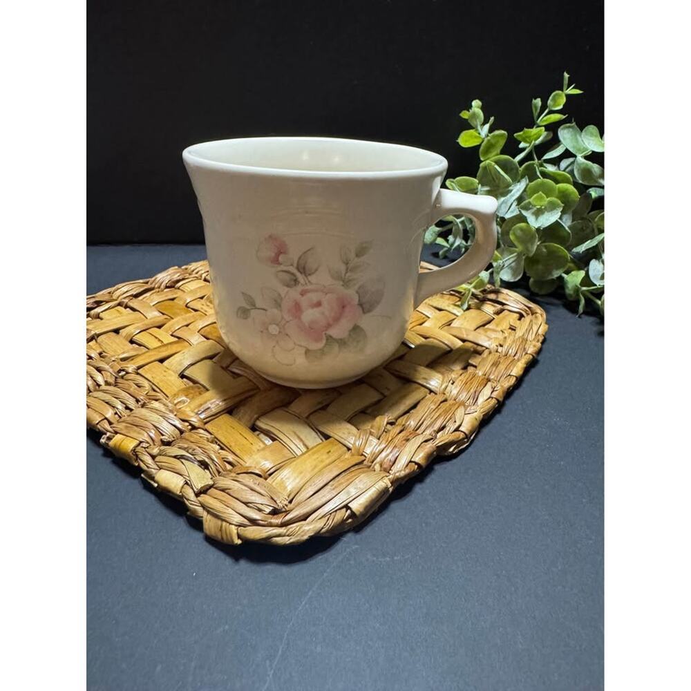 Cute pink floral design mug